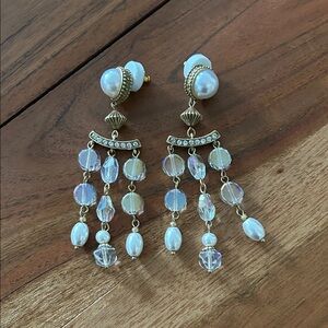 Vintage Elegant Gold and Pearl Dangle Earrings